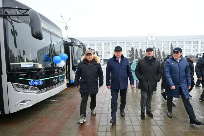 Парк общественного транспорта города Семей пополнился 32 современными автобусами (7)