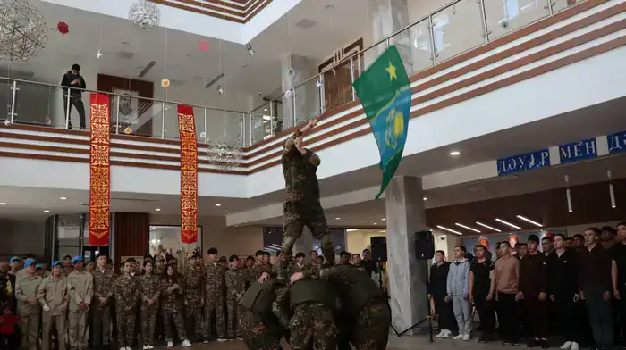 Весенний призыв: в Туркестанской области отправили первую команду новобранцев в Пограничную службу (2)