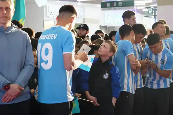 В ТРЦ Koksetau Mаll прошла презентация нового состава футбольной команды «Окжетпес» (10)