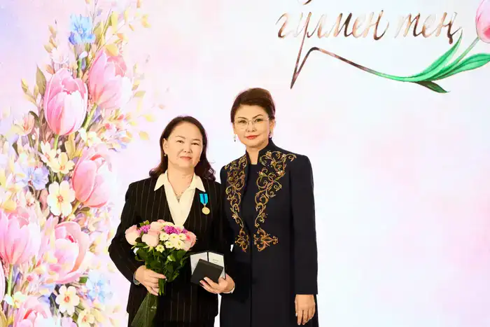 В честь 8 Марта от имени Президента вручены государственные награды Шымкенте