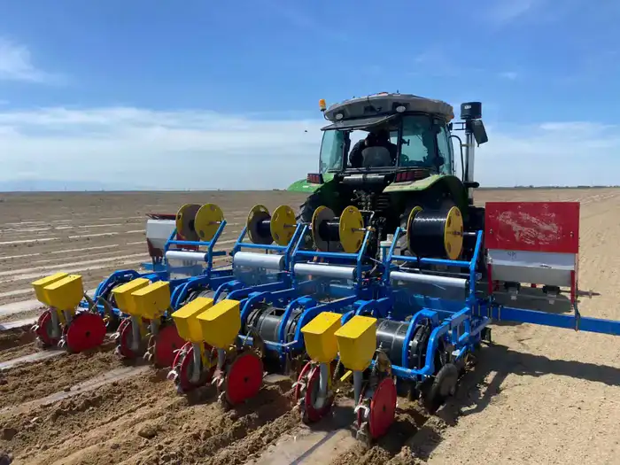 В Жетісу активно продолжается весенняя посевная кампания (3)