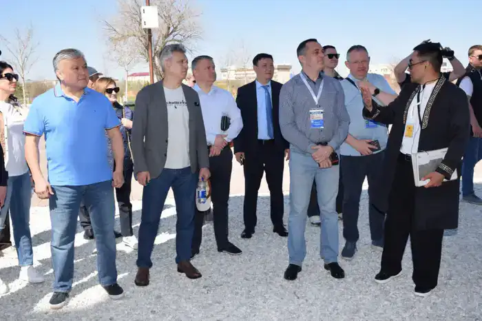 ПРЕДСТАВИТЕЛИ ЕВРАЗИЙСКОГО МЕЖПРАВИТЕЛЬСТВЕННОГО СОВЕТА ПОСЕТИЛИ ИСТОРИЧЕСКИЕ ОБЪЕКТЫ ТУРКЕСТАНА (2)