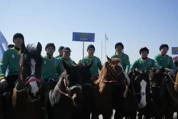 Национальный день спорта в Жетісу: дети сыграли в асыки с помощью роботов (5)