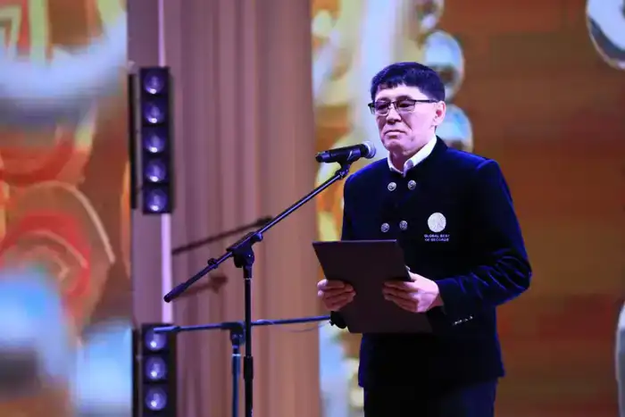 В Актобе молодые жыршы в течение суток исполняют героический эпос (5)