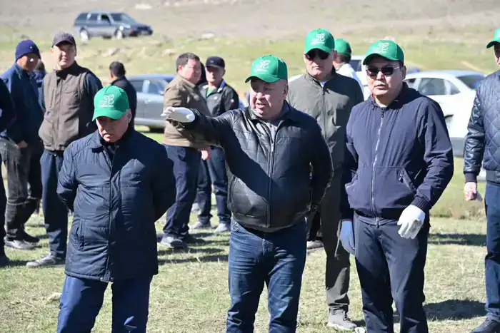 ТУРКЕСТАН: В СОЗАКСКОМ РАЙОНЕ В РАМКАХ ЭКОЛОГИЧЕСКОЙ АКЦИИ «МӨЛДІР БҰЛАҚ» ОЧИСТИЛИ БОЛЕЕ 50 РОДНИКОВ (2)