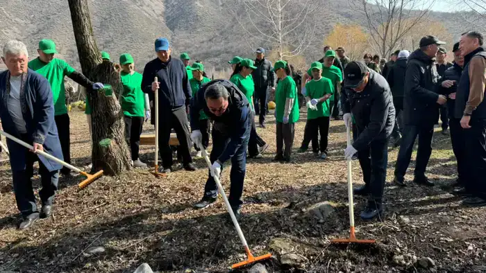 В Алматинской области 1500 человек приняли участие в акции «Мөлдір бұлақ» (4)