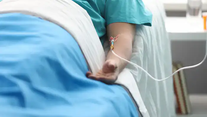 Депутаты Мажилиса: ключ к инвалидности в руках близких – новое решение для тех, кто в коме