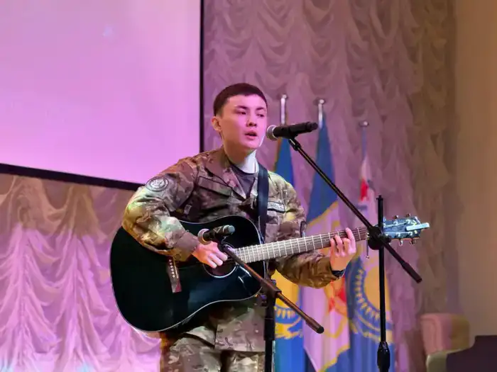 Военный музей представил кадетам экспозицию древнего вооружения (3)