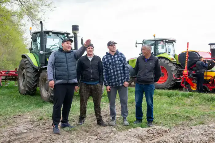 В Жетісу активно продолжается весенняя посевная кампания (2)