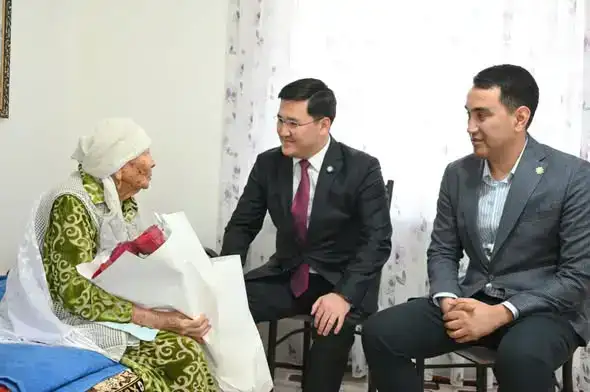 Матери-долгожительницы: награды и поздравления в Жетысайе!