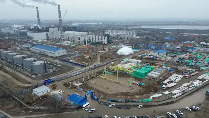 Перевод Алматы на газ: идет установка газовых турбин и генераторов (2)