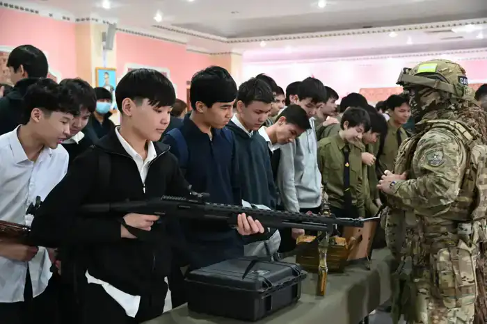 Представители Министерства обороны встретились с молодежью Мангистау (2)