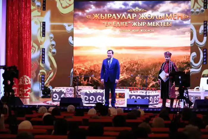 В Актобе молодые жыршы в течение суток исполняют героический эпос (7)