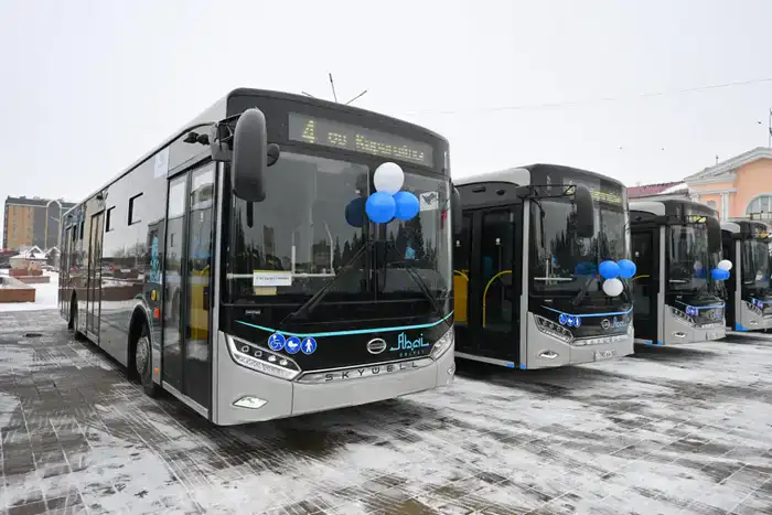 Парк общественного транспорта города Семей пополнился 32 современными автобусами (2)