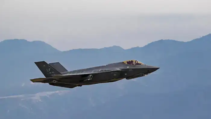 Иран впервые подбил американский истребитель F-35, сообщает Корпус стражей исламской революции