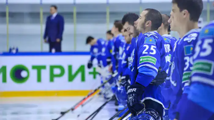 Президент хоккейного клуба 'Барыс' Сакен Мусайбеков о важности своевременных выплат игрокам для поддержания командного духа и социальной стабильности в спорте