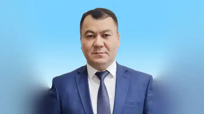 Сенат освободил от должности судью Верховного суда Ерлана Космуратова по представлению Главы государства