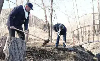 Вода — источник жизни: волонтёры Восточного Казахстана очищают родники и берега водоёмов