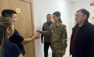 Семья сотрудника МЧС получила ключи от новой квартиры в Астане