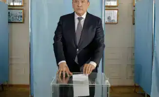 Аким Северо-Казахстанской области поддержал молодых избирателей на референдуме