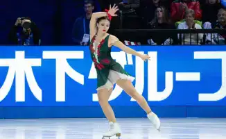 Софья Самоделкина готовится к произвольной программе чемпионата мира по фигурному катанию в Праге