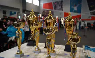 Астанинские спортсмены успешно выступили на чемпионате страны по пара пауэрлифтингу, завоевав медали