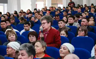 Встреча полиции с жителями Астаны по безопасности