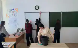 Студенты Астаны: Снежные метлы для чистоты родного края