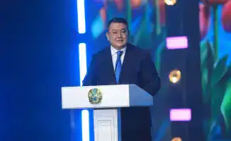 Концерт в Өнер орталығы ко Дню женщин