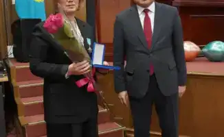 Награждение женщин в социальной сфере подчеркивает важность их вклада в развитие общества в Казахстане