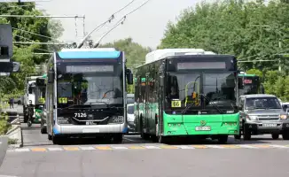 Проверка автобусов на выбросы в Алматы