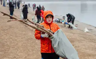 Атырау: берег реки Жайық вновь обрел чистоту благодаря субботнику «Чистый берег»