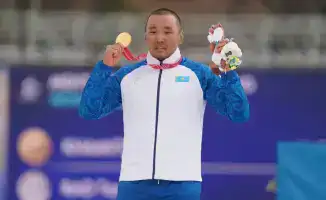 Ербол Мырзабосынов поздравил чемпиона из Казахстана