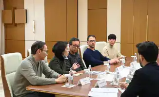 Глава региона встретился с представителями Фонда Болата Утемуратова и учеными Калифорнийского университета в Беркли