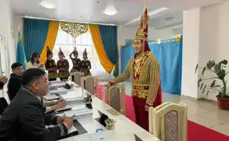 Золотой человек: символ единства на избирательном фронте