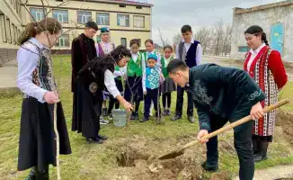 Поддержка инициативы Мөлдір бұлақ работниками образования Туркестанской области