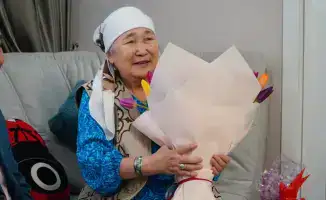 Женские сердца, как цветы, распускаются в честь 8 Марта: поздравления ветеранам Кокшетау