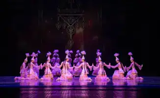 Наурыз в Бухаресте: казахи зажгли на сцене!