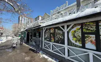 Снос незаконной террасы в Алматы: последствия для владельцев кафе