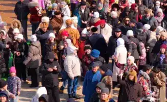 Тысячи сердец в унисон: обряд Көрісу собрал людей в парке Астаны