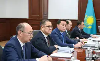 Глава региона: Коммунальные услуги в праздничные дни должны быть как часы на курантах