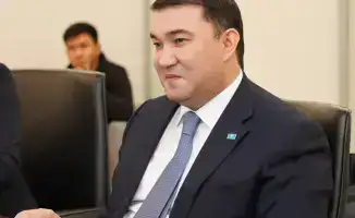 Нуралхан Кушеров Встречается с Продюсером Жанатом Мукановым и Певцом Торегали Тореали для Обсуждения Культурного Развития в Туркестанской Области