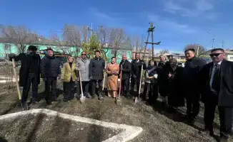 Экологическая акция в Алатау: объединение жителей и властей для создания будущего через посадку деревьев