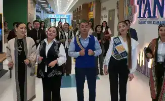 Тренд педагогов Астаны в честь Дня благодарности