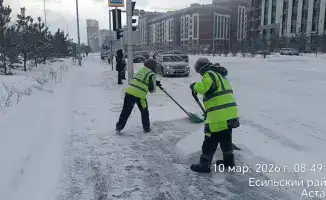 Снегопад в Астане: уборка продолжается