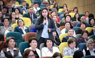 Министр просвещения РК Жулдыз Сулейменова обсудила стратегию развития проекта «Келешек мектептері» с директорами