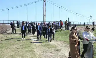 ТУРКЕСТАН: В АРЫСИ ВОДЫ ЗАЗВУЧАЛИ ЧИСТОТОЙ — СУББОТНИК ПО ОЧИСТКЕ БЕРЕГОВ РЕКИ В РАМКАХ АКЦИИ «МӨЛДІР БҰЛАҚ»