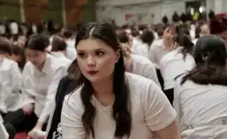 Массовое участие школьниц в игре бес асық как способ сохранения культурных традиций