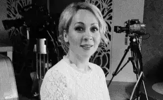 Российская актриса Екатерина Ведунова, известная по ролям в сериалах "Универ" и "Склифосовский", tragically погибла в ДТП вместе с дочерью 4 марта. Информация о трагедии стала известна только позже, когда СМИ и Telegram-каналы начали сообщать о случившемс