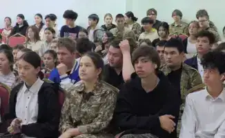 Обсуждение правонарушений в колледже: прокуроры предупреждают студентов о последствиях нарушений